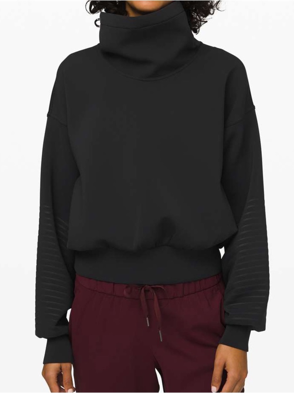 Lululemon Full Flourish Pullover
Black size 8